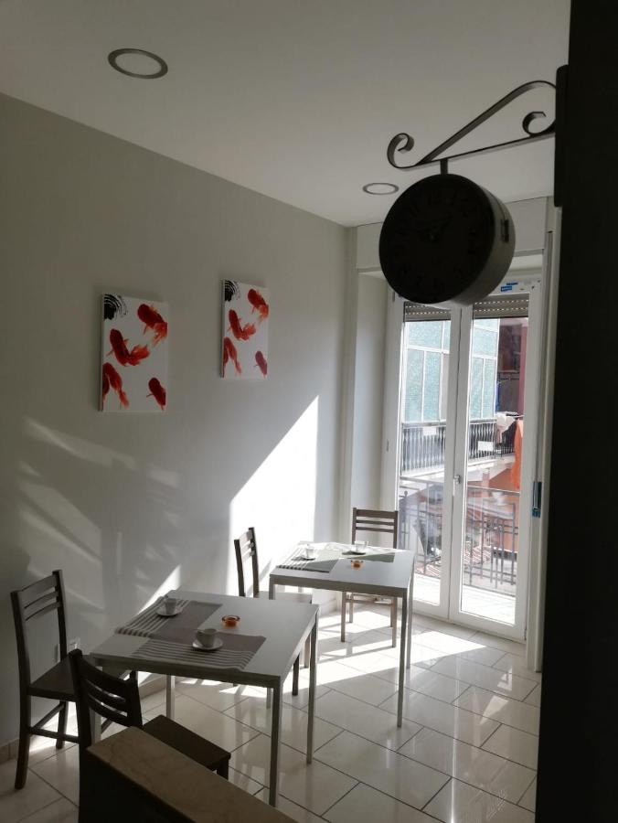Binario 3 Bed & Breakfast เอโบลิ ภายนอก รูปภาพ