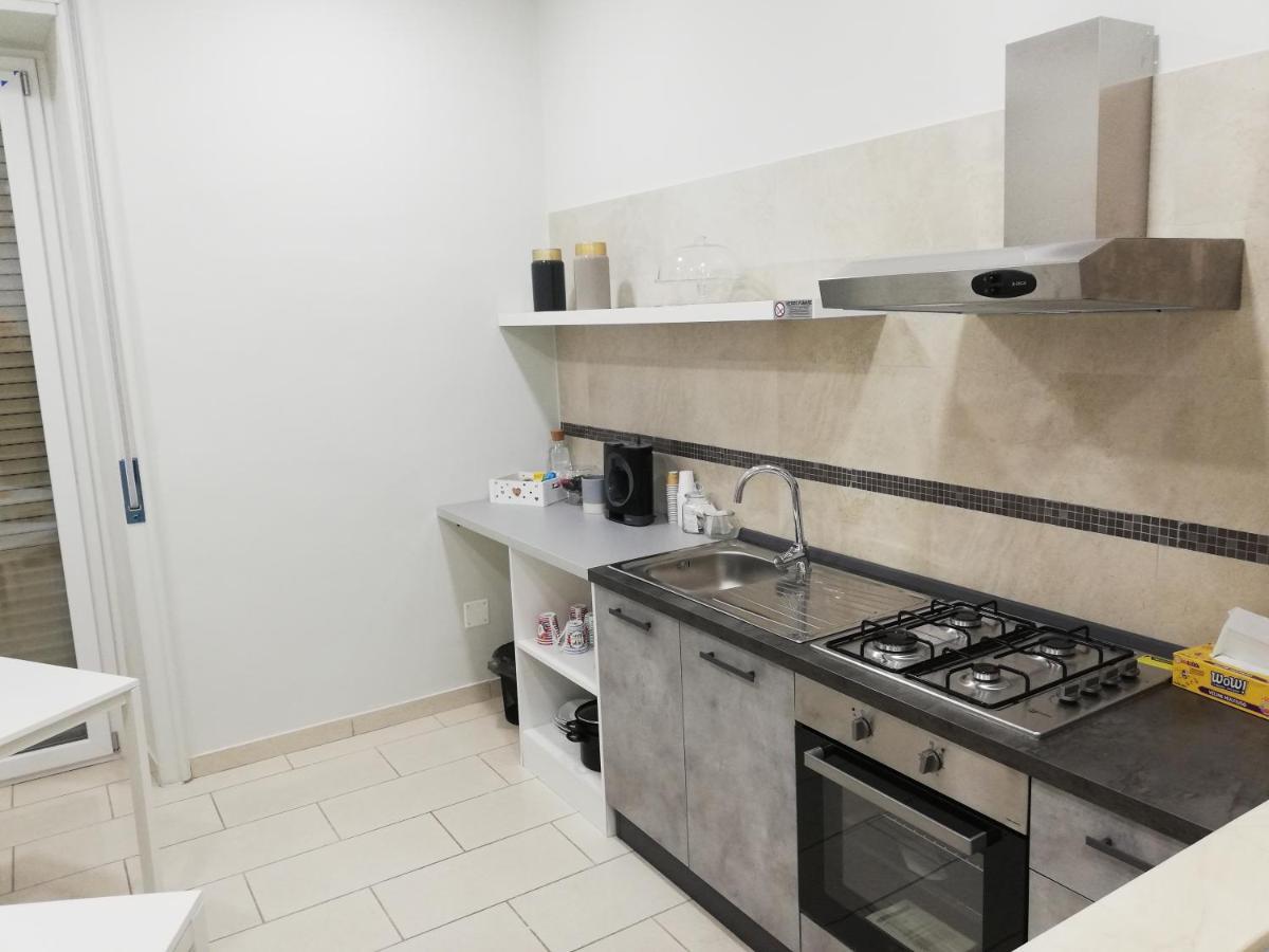 Binario 3 Bed & Breakfast เอโบลิ ภายนอก รูปภาพ